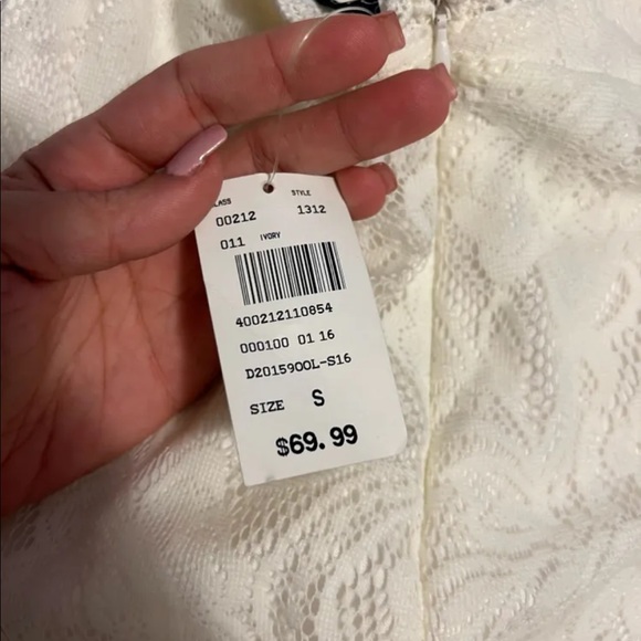 Heart shaped lace dress - Picture 4 of 4